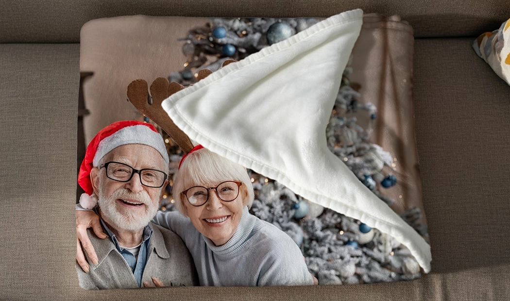 Manta de Foto Tacto Visón de Printerpix|Mantas Personalizadas|Manta de foto grande en cama doble con foto de niña|Imagen de manta de foto con comparación de tamaño|Imagen de collage en blanco y negro de manta de foto||||||