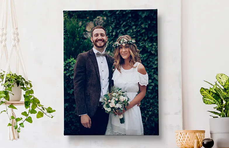 Impresión en lienzo collage de dos amigas encantadas