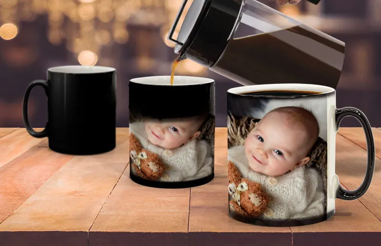Tazas mágicas personalizadas: ¡revela tu foto con calor! Tres tazas, una mostrando un bebé lindo.