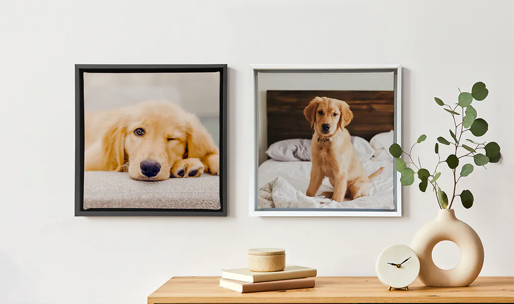 madre besando cariñosamente a su pequeño hijo en impresión en lienzo