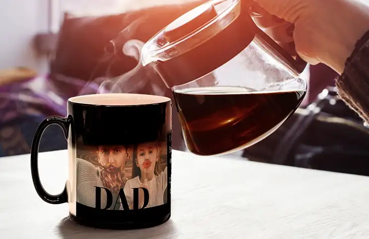 Impresión de taza mágica de madre e hijo