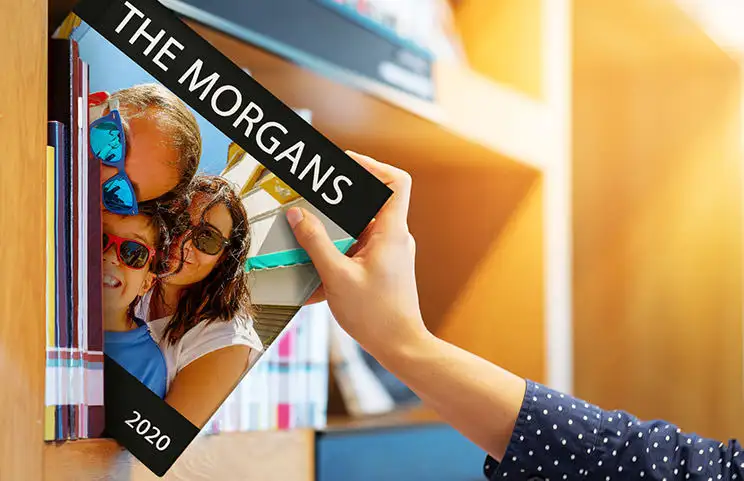 Álbum de fotos de tapa dura de cerca